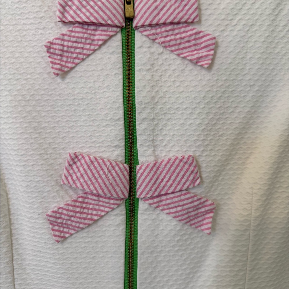 Lilly Pulitzer White Dress with Pink Bow Zipper Detail, Scalloped Hem - Picture 3 of 5